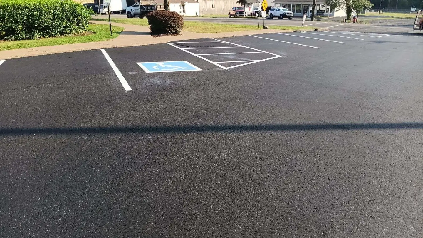 Asphalt paving contractor in Springfield, TN